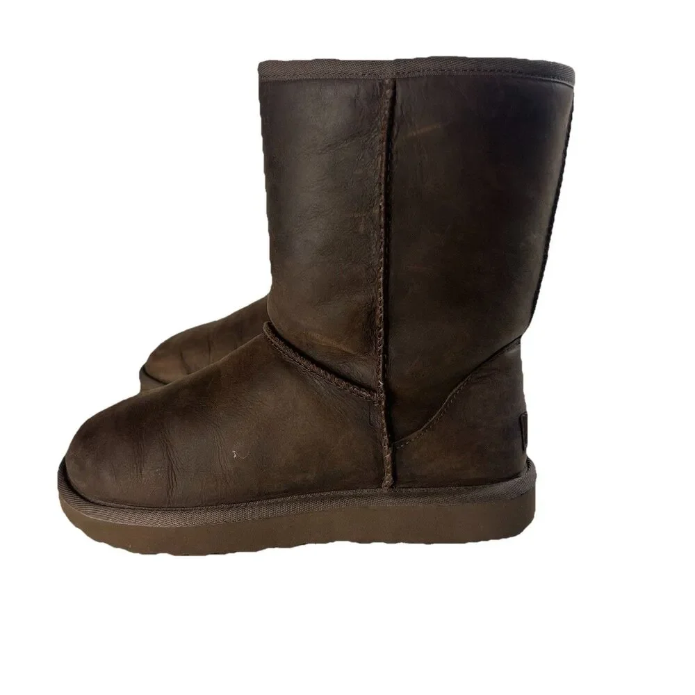 UGG 1016599 Womens Boots Leather Size 6 Brown Sheepskin Lined Winter Casual EU37